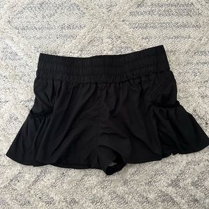 FREE PEOPLE 🌼 GET YOUR FLIRT ON SHORTS